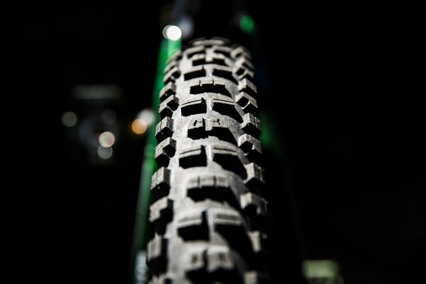 Maxxis, Minion DHR2, Tire, 27.5''x2.30, Folding, Tubeless Ready, Dual, EXO, 60TPI, Black