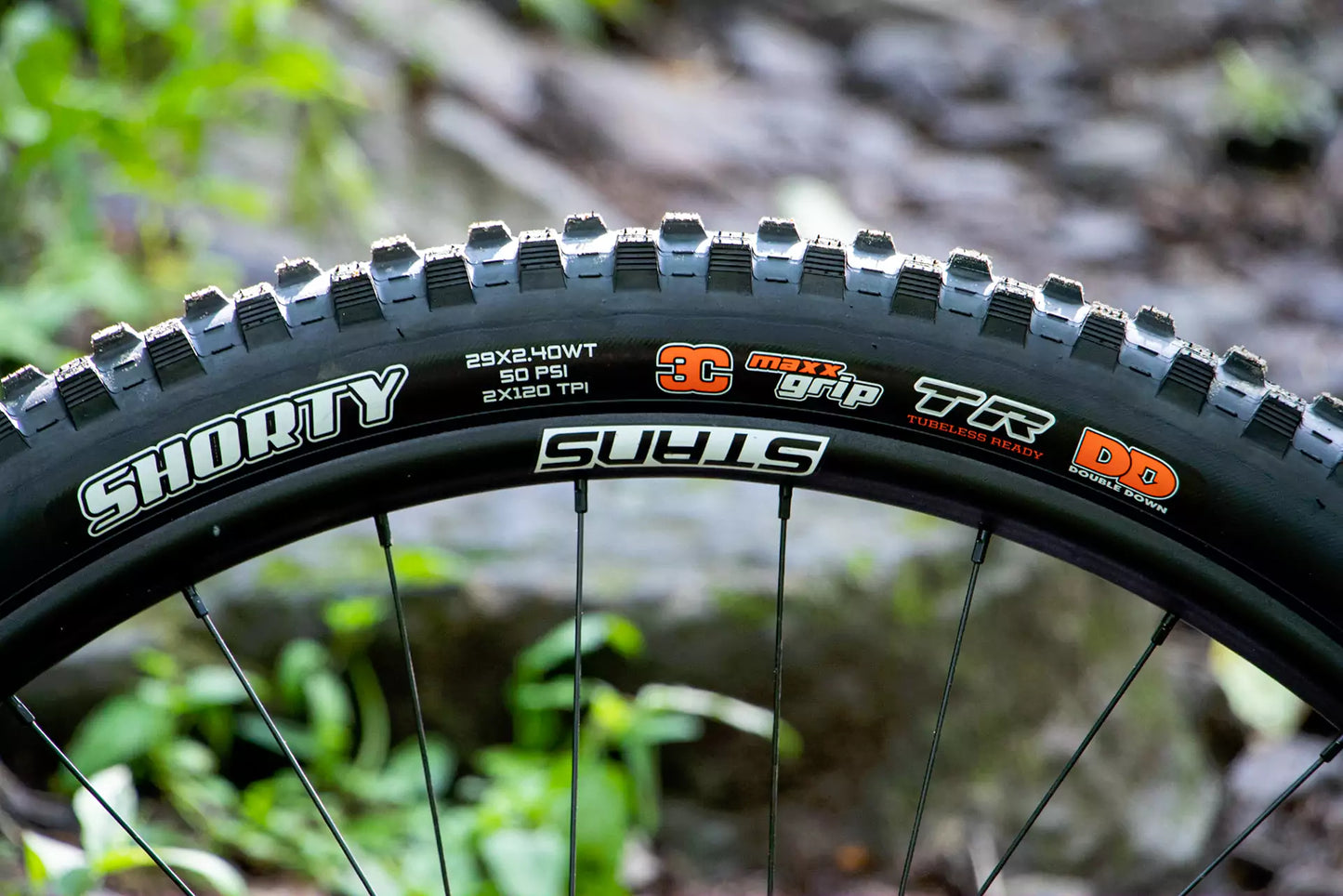 Maxxis, Shorty, Tire, 27.5"x2.40, Folding, Tubeless Ready, 3C Maxx Grip, 2-ply, Wide Trail, 60x2TPI, Black